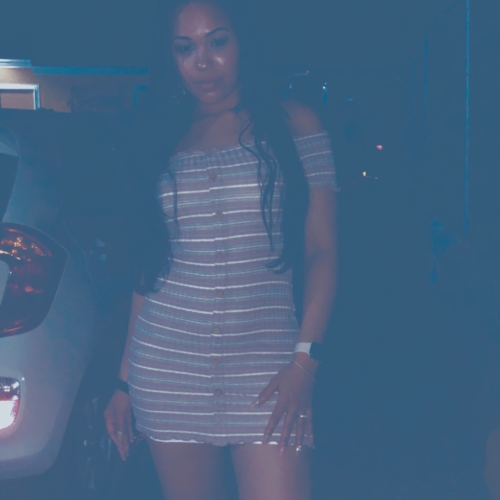 Fashion Nova Off The Shoulder Dress Midi&Mini